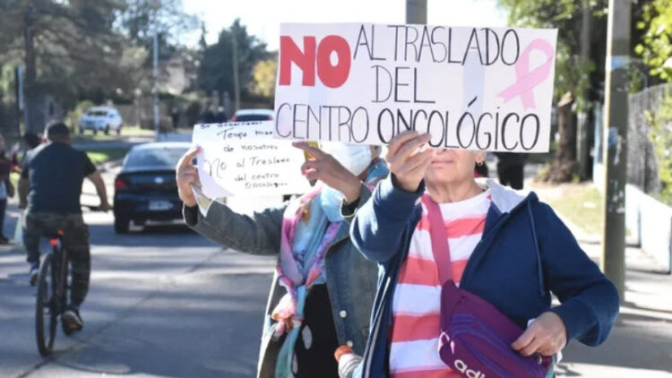 El Gobierno debió ceder y finalmente no trasladará el Centro Oncológico al hospital Central “Ramón Carrillo”