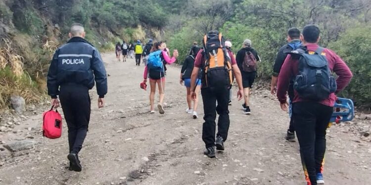 Este sábado se realizará la 2° Caminata Recreativa Policial a la Laguna de las Uvas