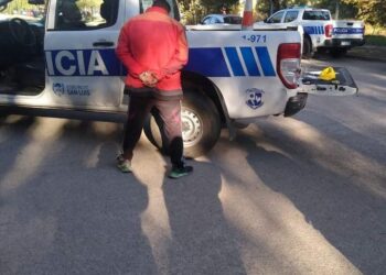 Detuvieron un hombre que portaba un arma en cercanías al barrio Los Eucaliptos.
