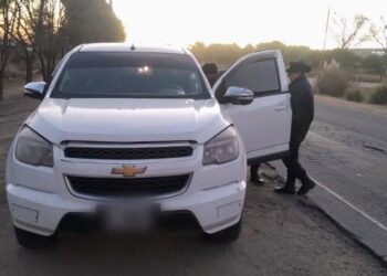 Juana Koslay: la Policía realizó un allanamiento por una causa de hurto y secuestró vehículos y diversos elementos