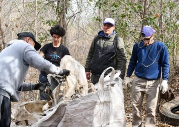 Hubo un operativo de limpieza y jornada participativa en el acueducto Vulpiani