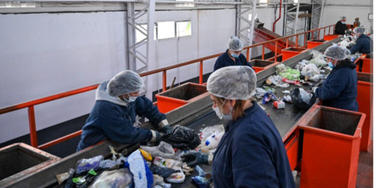 En Donovan, alumnos de la escuela pública digital pueden tomar clases en su lugar de trabajo