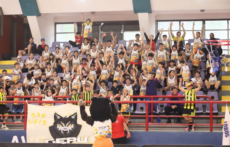 El ‘Ave Fénix’ fue sede del 2° Encuentro Nacional de Mini Básquet con la participación de 400 chicos