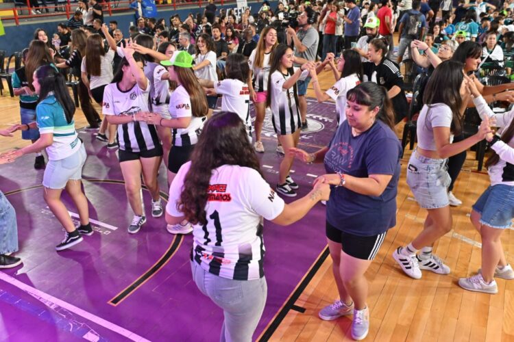 La final de los Juegos Intercolegiales Deportivos se vivió en el Ave Fénix