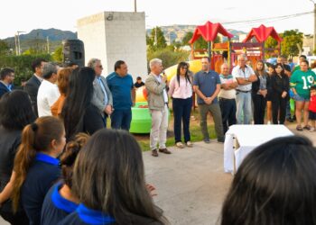 La obra del gas natural en el barrio Malvinas Argentinas se retoma
