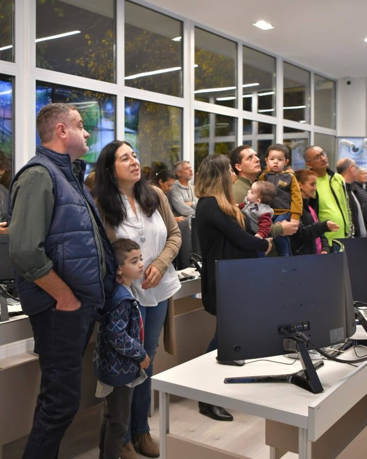 Comerciantes de Juana Koslay visitaron el nuevo Centro de Operaciones y Monitoreo