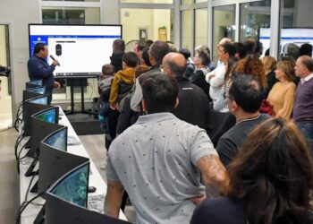 Comerciantes de Juana Koslay visitaron el nuevo Centro de Operaciones y Monitoreo