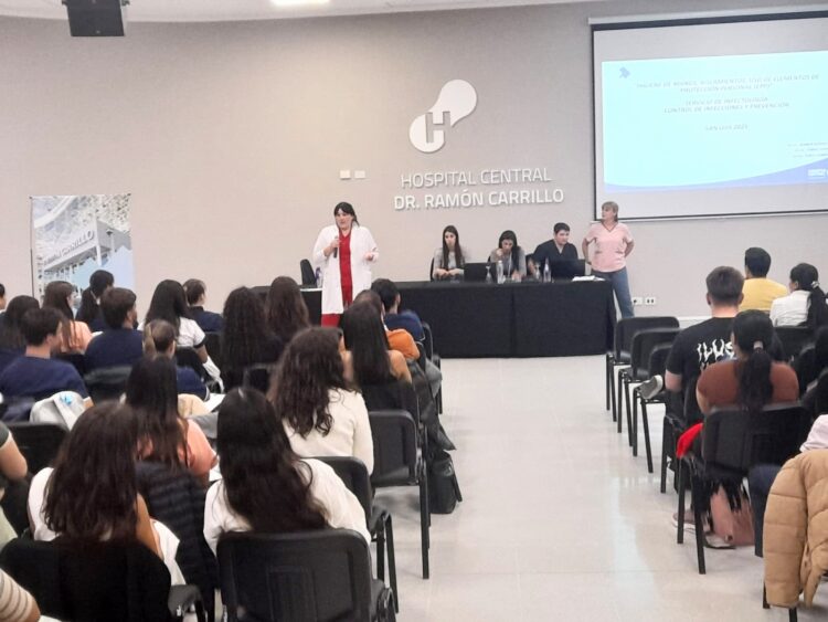 El Hospital Central capacitó a estudiantes de medicina y kinesiología