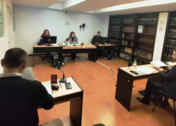 La policía que mató a sus hijos seguirá presa otros cuatro meses