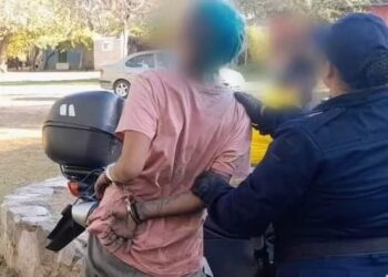 Violento episodio en Juana Koslay: detienen a una mujer que irrumpió en una casa y agredió a una menor
