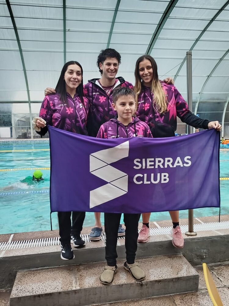 Joven talento en natación de Juana Koslay fue convocado para representar al país.