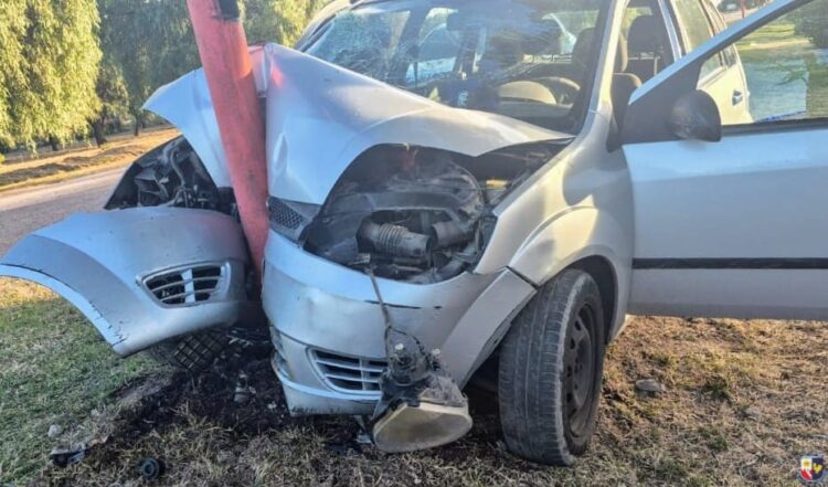 Tres personas, entre ellas un niño de 10 años, resultaron heridas tras un accidente en la avenida Santos Ortiz