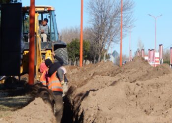 Avanza la obra de gas natural en el barrio Malvinas Argentinas de Juana Koslay