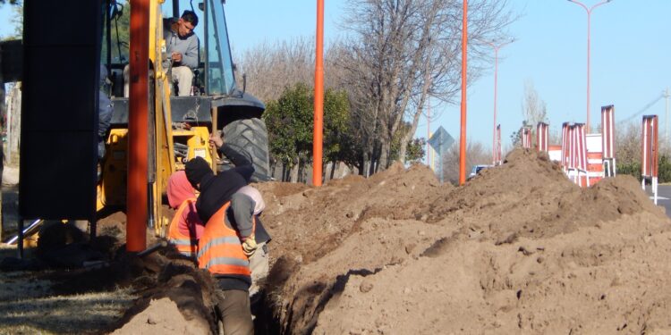 Avanza la obra de gas natural en el barrio Malvinas Argentinas de Juana Koslay
