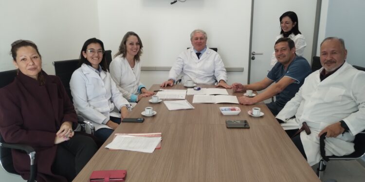 El ‘Carrillo’ firmó un convenio con la UC Cuyo para formar especialistas en nefrología