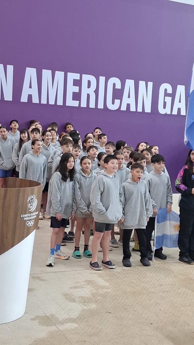 Bauti, talento en natación de Juana Koslay, brilló en el Sudamericano