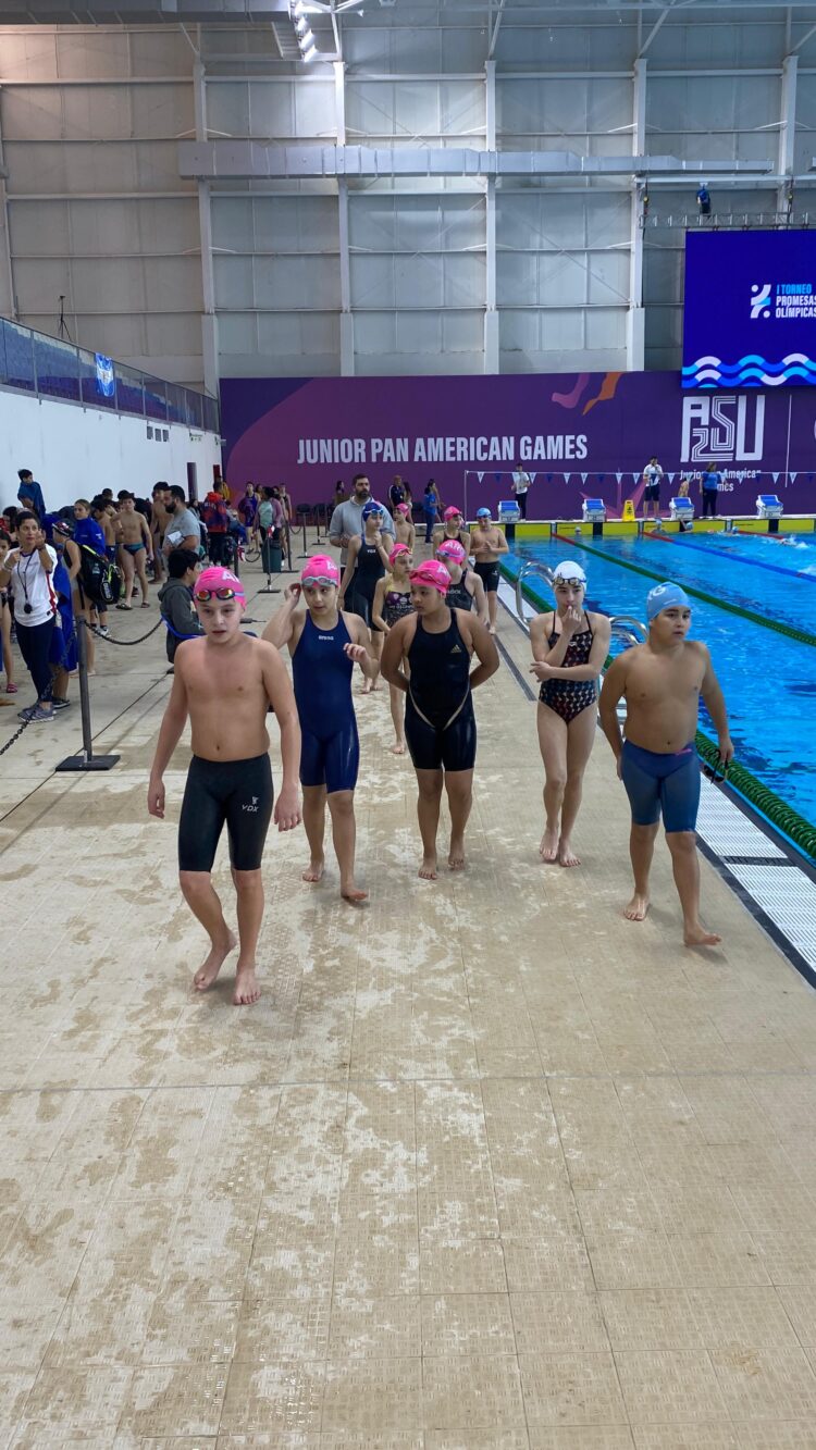Bauti, talento en natación de Juana Koslay, brilló en el Sudamericano