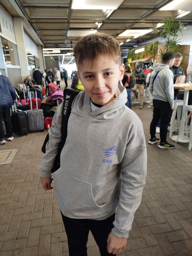 Bauti, talento en natación de Juana Koslay, brilló en el Sudamericano