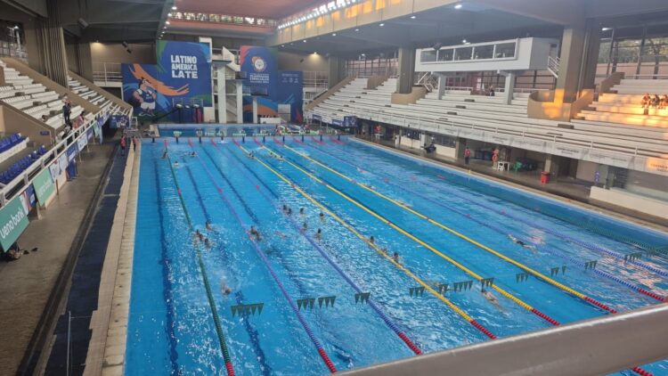 Bauti, talento en natación de Juana Koslay, brilló en el Sudamericano