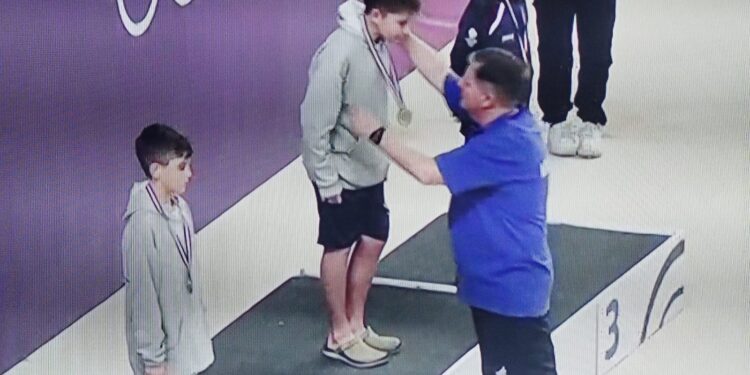 Bauti, talento en natación de Juana Koslay, brilló en el Sudamericano