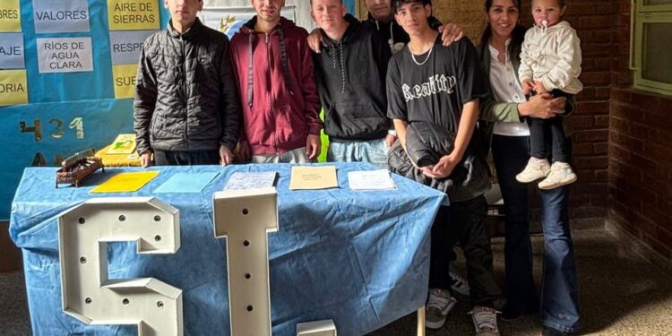 Estudiantes de Juana Koslay presentaron un trabajo sobre las regiones de San Luis