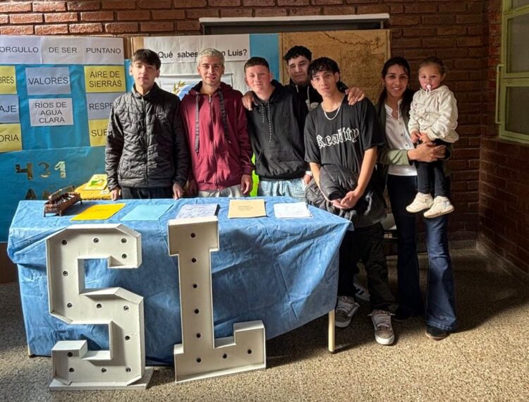 Estudiantes de Juana Koslay presentaron un trabajo sobre las regiones de San Luis