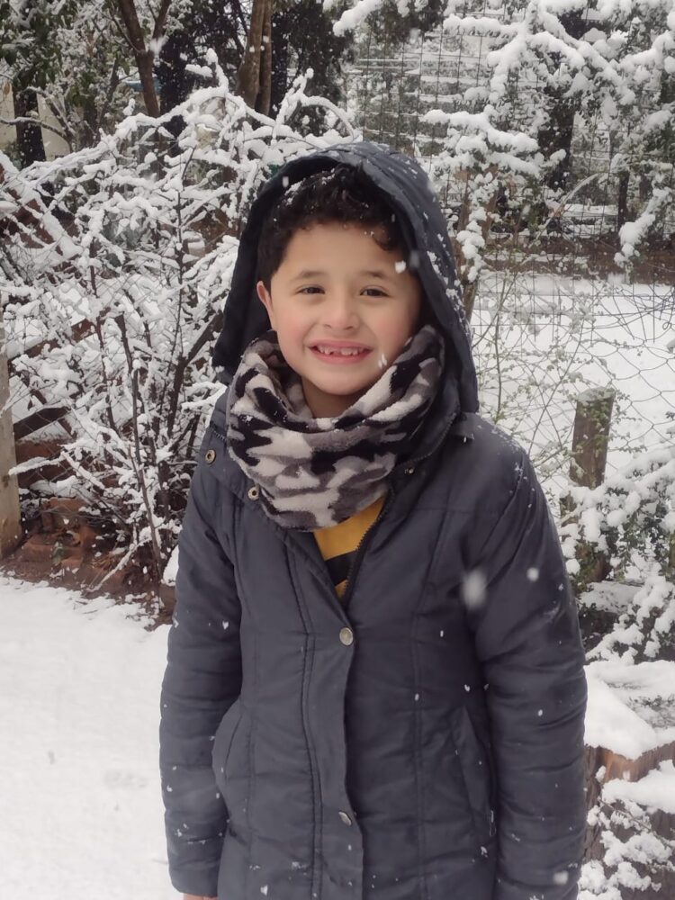 Imágenes que nos comparten de la nieve en su paso por Juana Koslay