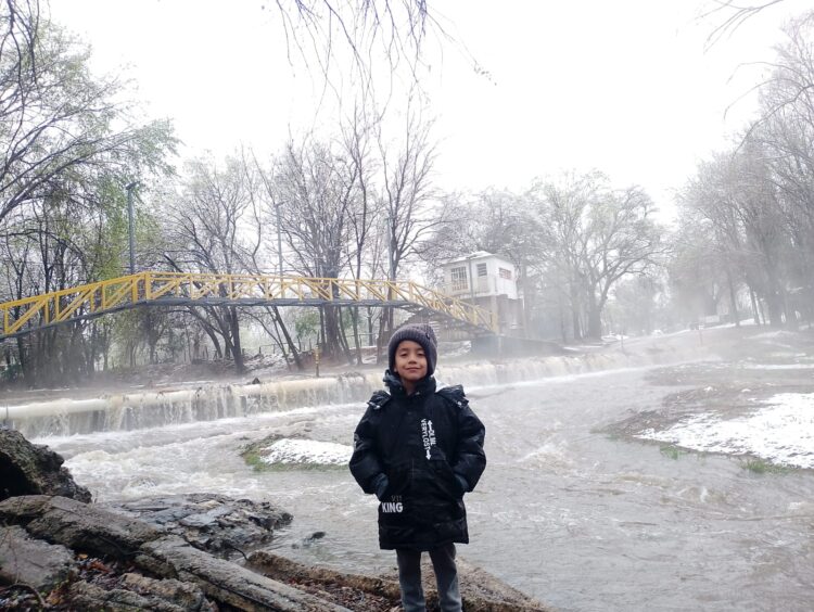 Imágenes que nos comparten de la nieve en su paso por Juana Koslay