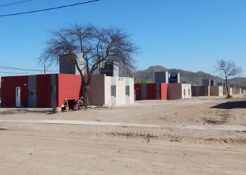 Juana Koslay se prepara para estrenar nuevas viviendas