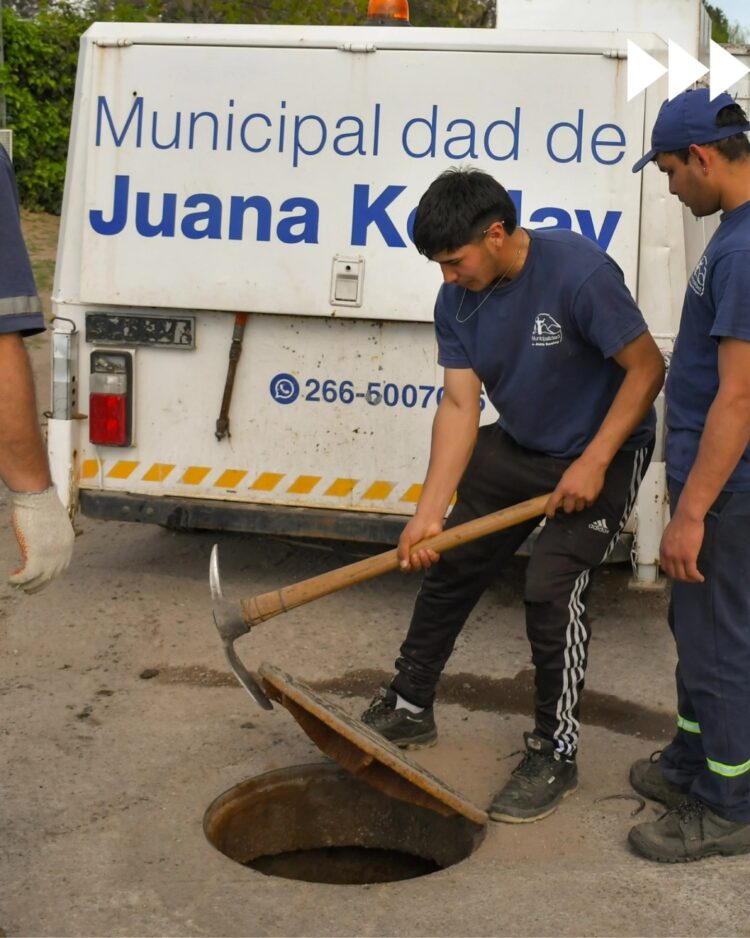 El municipio lleva tareas permanentes de desobstrucción de la red cloacal.