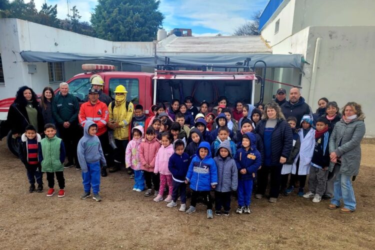 Estudiantes de Juana Koslay se capacitaron en incendios forestales