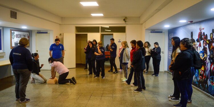 El personal de la EDIRO se capacitó en RCP y procedimientos de emergencias