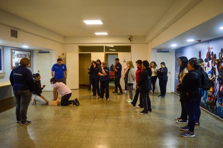 El personal de la EDIRO se capacitó en RCP y procedimientos de emergencias