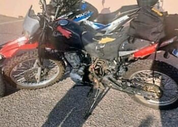Potrero de los Funes: demoraron a un hombre y a una mujer que realizaban maniobras peligrosas en una motocicleta y que intentaron agredir a efectivos policiales; el sujeto dio positivo en el alcotest