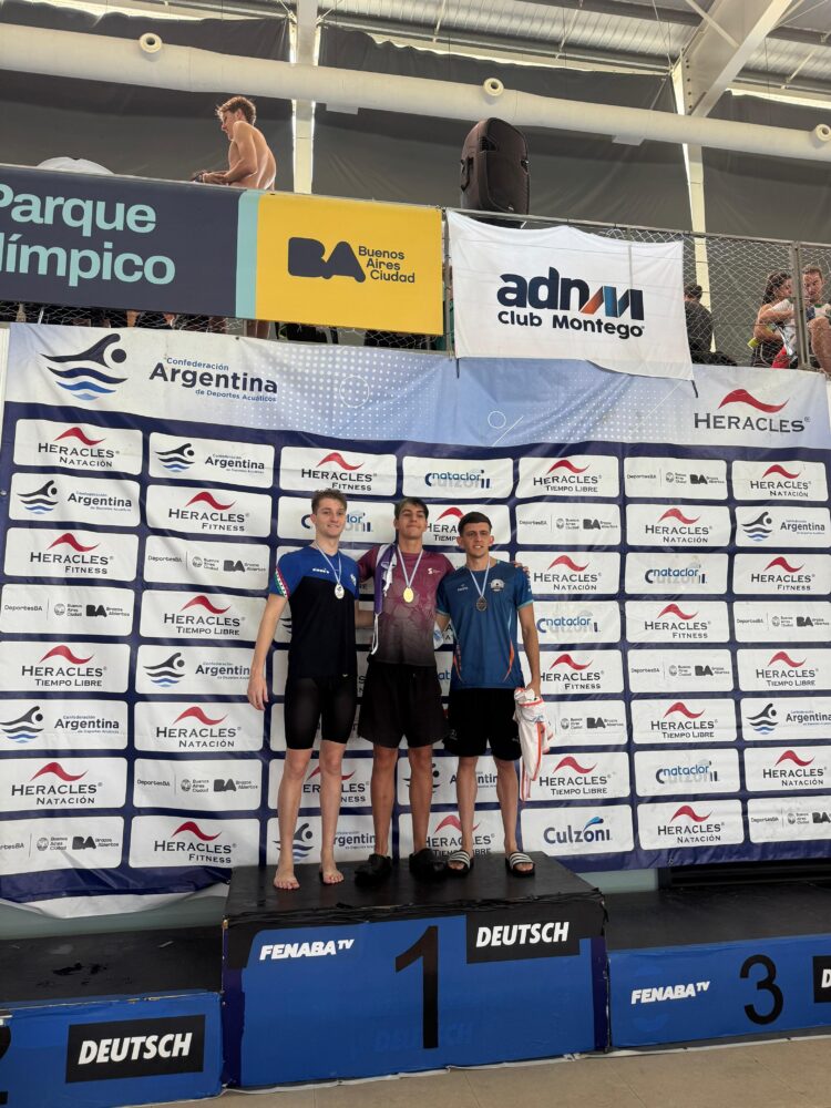 Otro campeón en natación para Juana Koslay