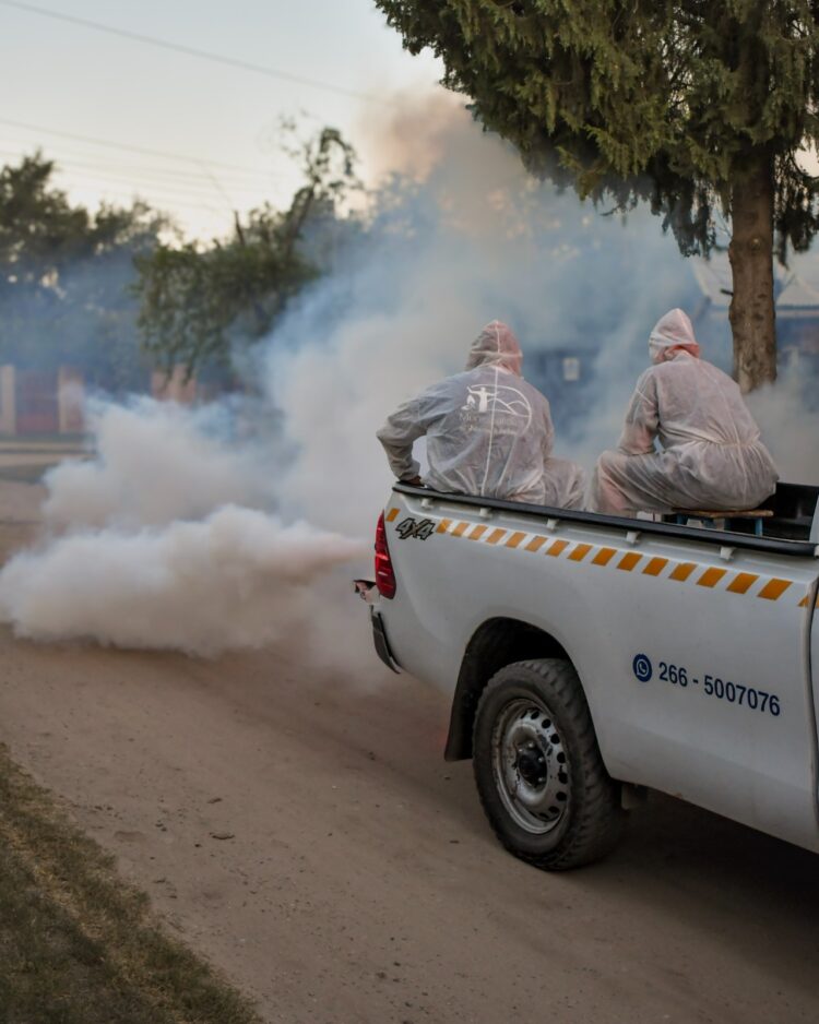Continúa el operativo de fumigación en prevención contra el dengue