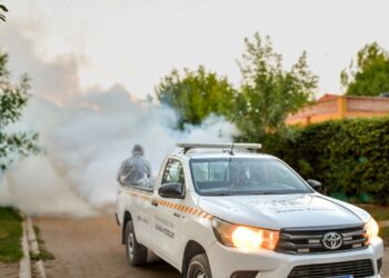 Continúa el operativo de fumigación en prevención contra el dengue