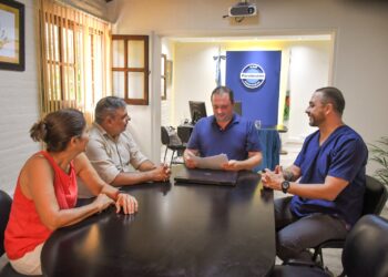 El intendente de Juana Koslay se reunió con autoridades del Hospital