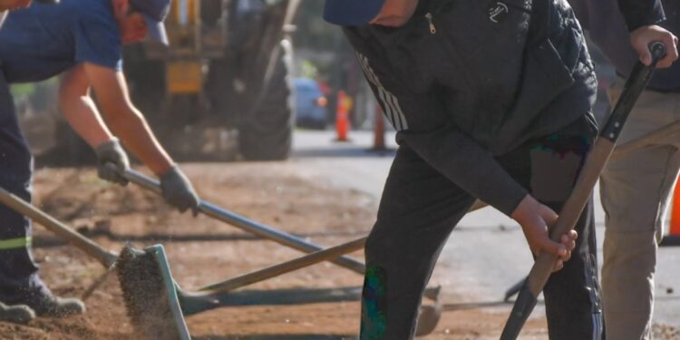 Transitar con precaución en sectores de Av. del Viento Chorrillero por tareas del personal municipal