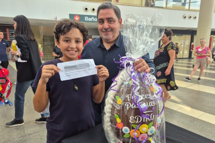 EDIRO: cientos de niños participaron de la gran búsqueda del huevo de Pascua