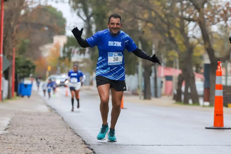 El San Luis 21K se corrió entre la lluvia y una gran convocatoria de atletas