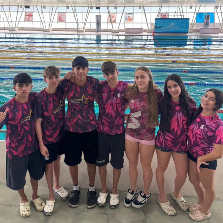 Destacada actuación de jóvenes nadadores de Juana Koslay en el Nacional de Cadetes en Santiago del Estero