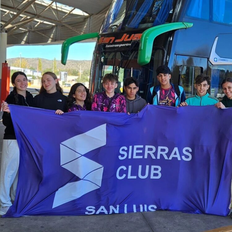 Destacada actuación de jóvenes nadadores de Juana Koslay en el Nacional de Cadetes en Santiago del Estero
