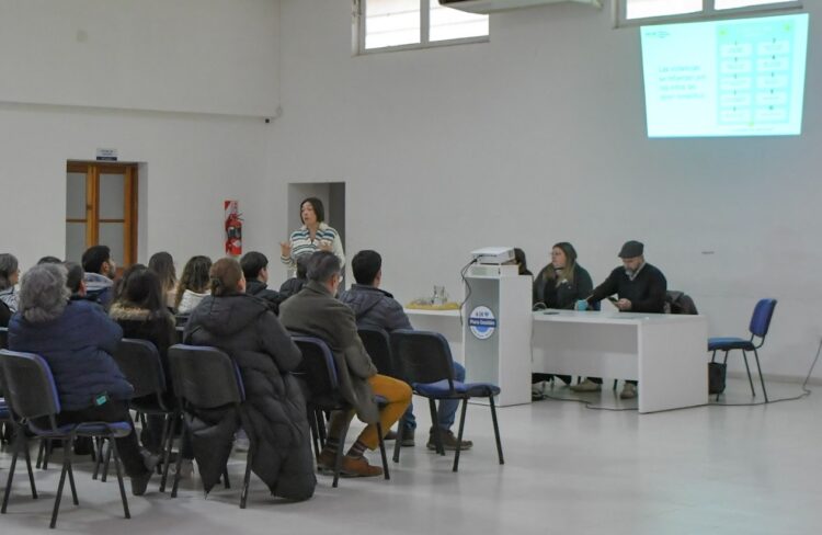Capacitaron a personal de la municipalidad de Juana Koslay en la Ley Micaela