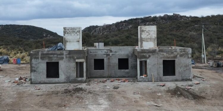 EL VOLCÁN: La construcción de 30 viviendas avanza a buen ritmo