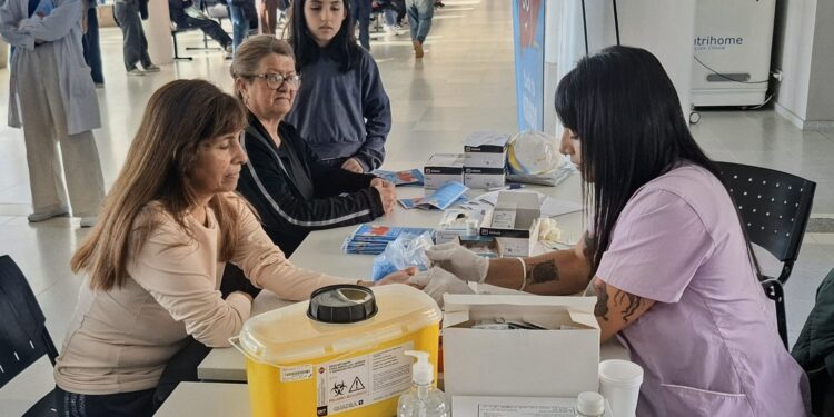 Realizaron testeos gratuitos en el Hospital Central por el Día Mundial de la Hepatitis Viral