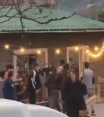 Potrero de los Funes: violento episodio en un restaurante donde un grupo de hombres agredió al propietario y provocó daños en el local