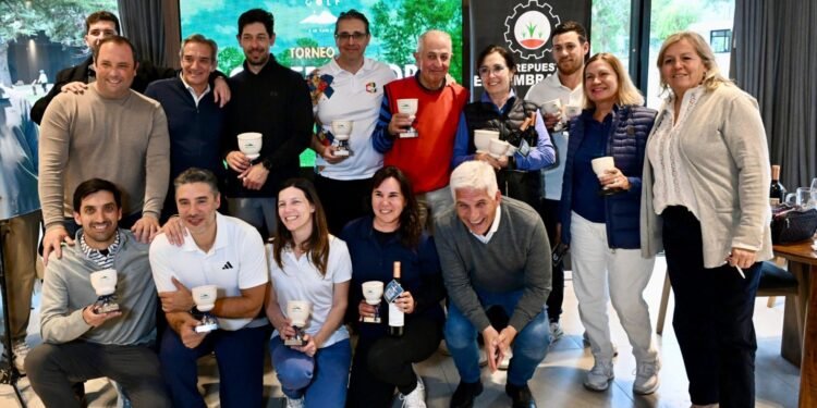 Poggi participó de la entrega de premios del tradicional ‘Torneo del Gobernador’