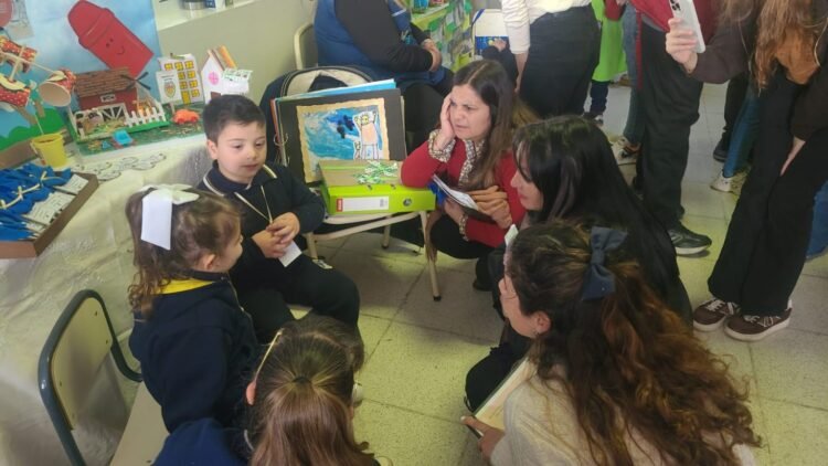 Una poesía despertó la curiosidad de 17 niños por el viento chorrillero