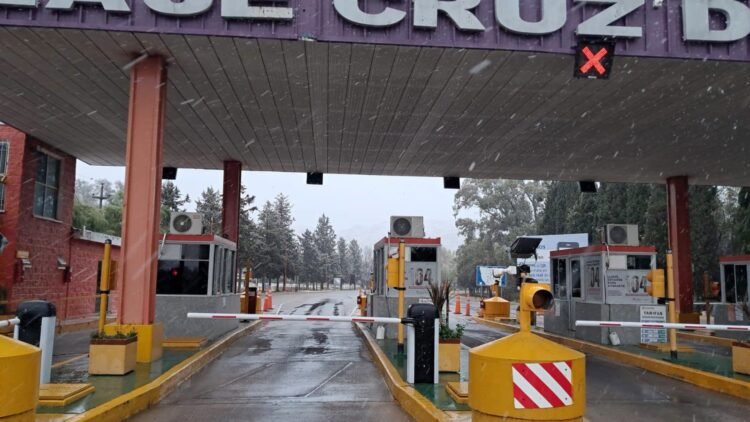 Nieve en varias localidades. Juana Koslay también sorprendió